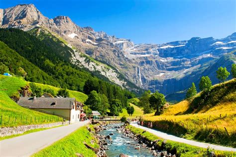 where is the Pyrenees national park